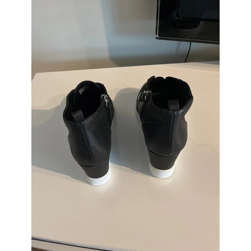 MIA Black Perforated Wedge Sneakers High Top Ankle Booties Side Zip Size‎ 7.5